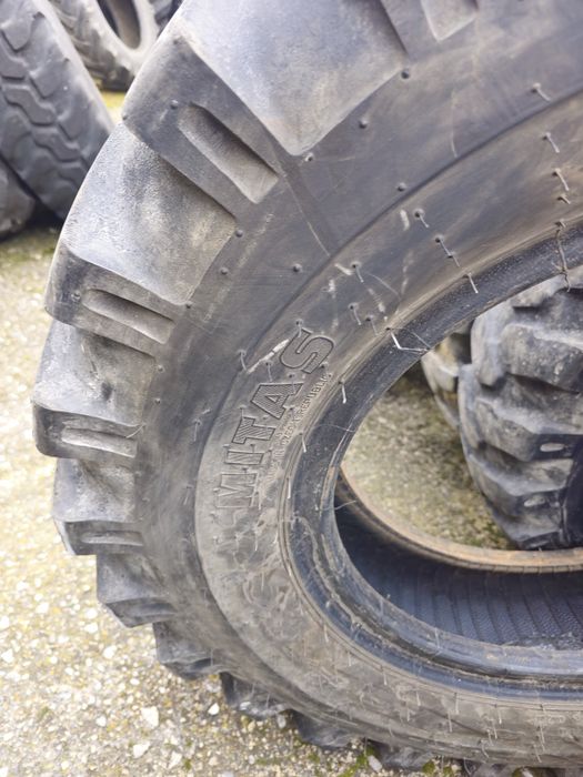 Anvelope 825 -900 -1000 /20 de escavatore