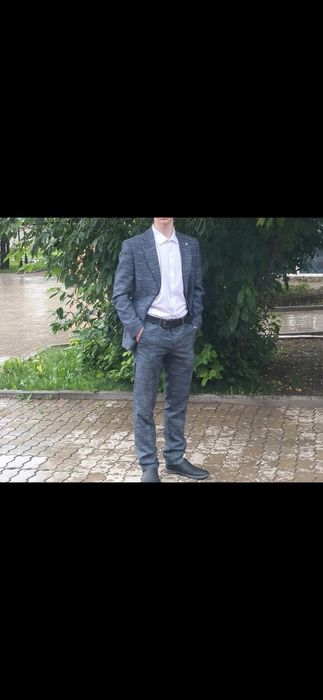 Продам костюм классический