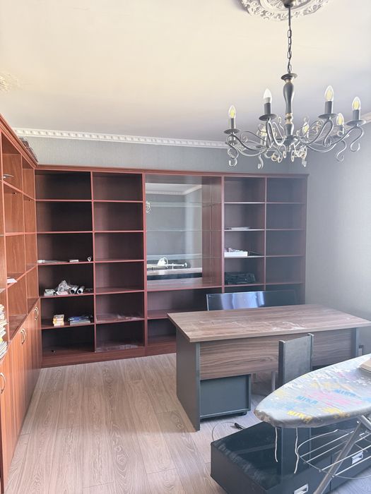 Продам шкаф для кабинета