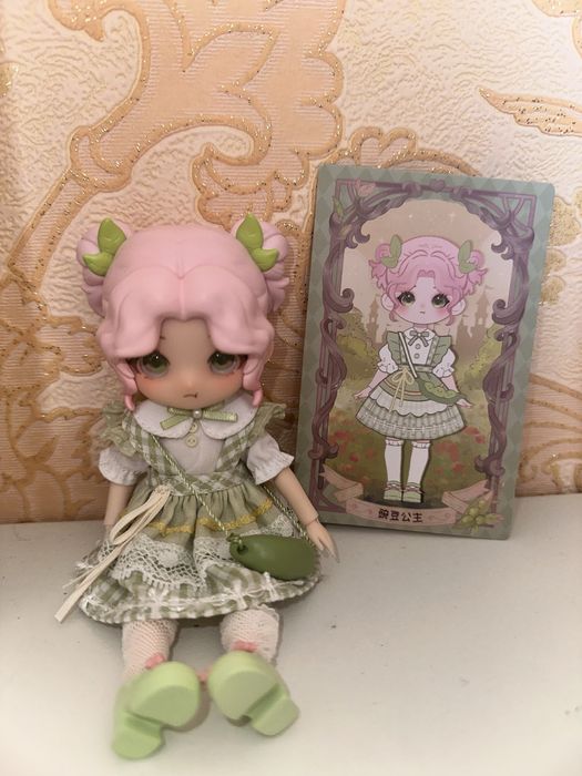 Продам шарнирную куклу из blind box