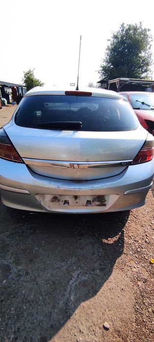 Dezmembrez Opel Astra H GTC 2006 1.6i z16xep