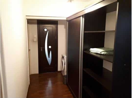 Vand apartament 4 camere