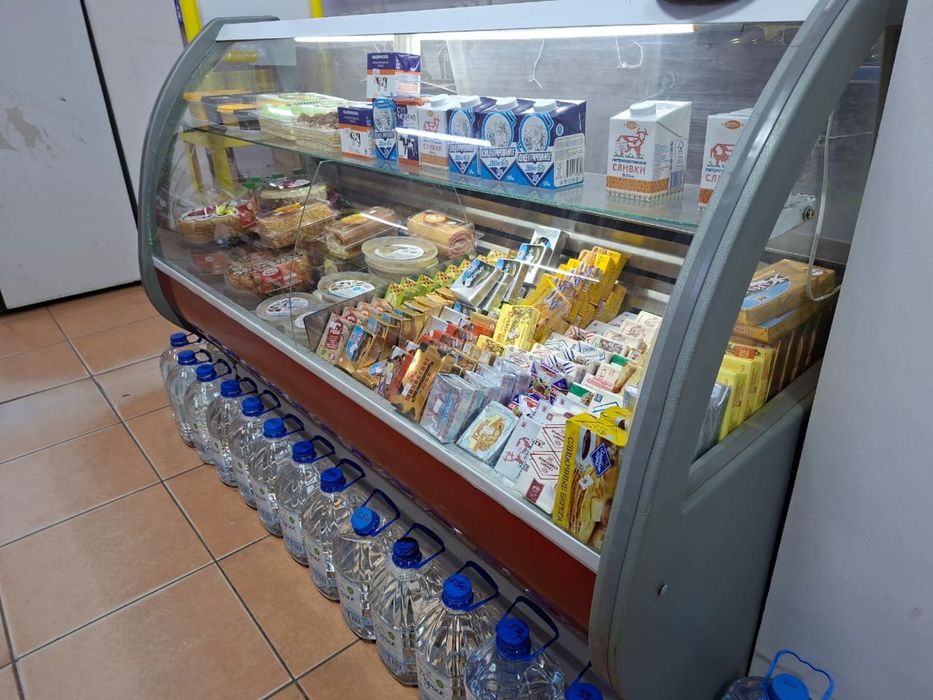 Продам витринный холодильник