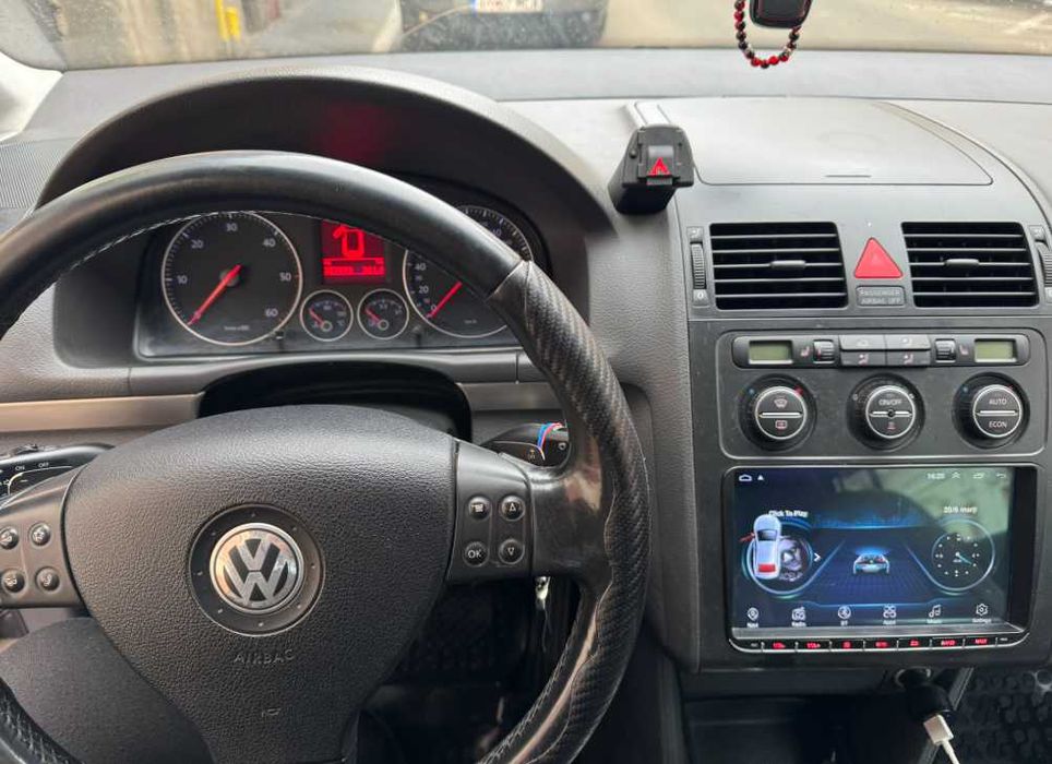 VW Touran 2.0   FARA RUGINA