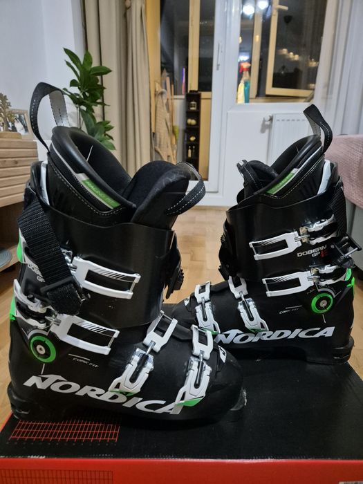Nordica Dobermann gp 130 Clapari ski ,mărimea 42-43