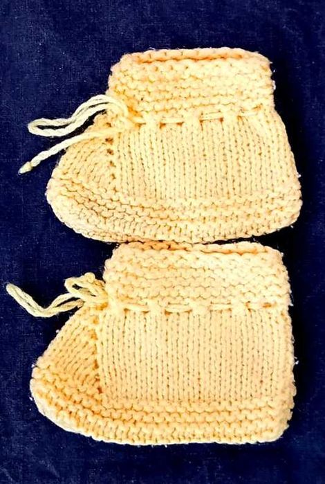 Ръчно плетени терлици, шапка, шал и чорапи за бебе/дете и големи