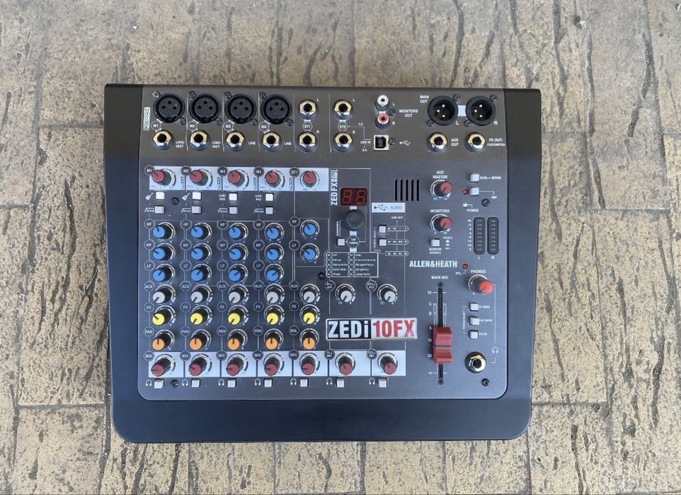 Zed i10FX. Zed i 10 FX.