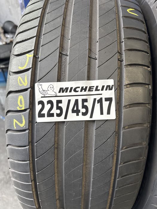 225/45/17 Michelin