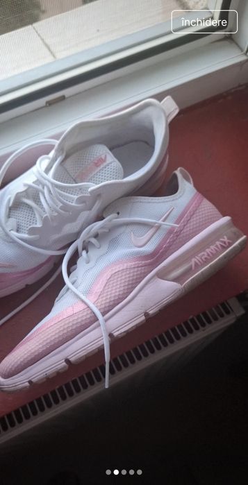 Adidași Nike folosiți f puțin