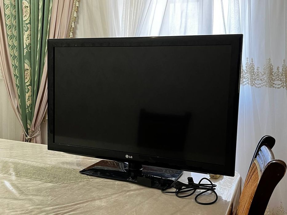 42 дюйм Samsung телевизор