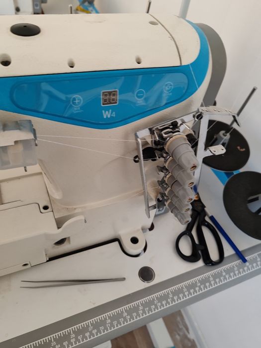 Продам распошивальная машинку Jack