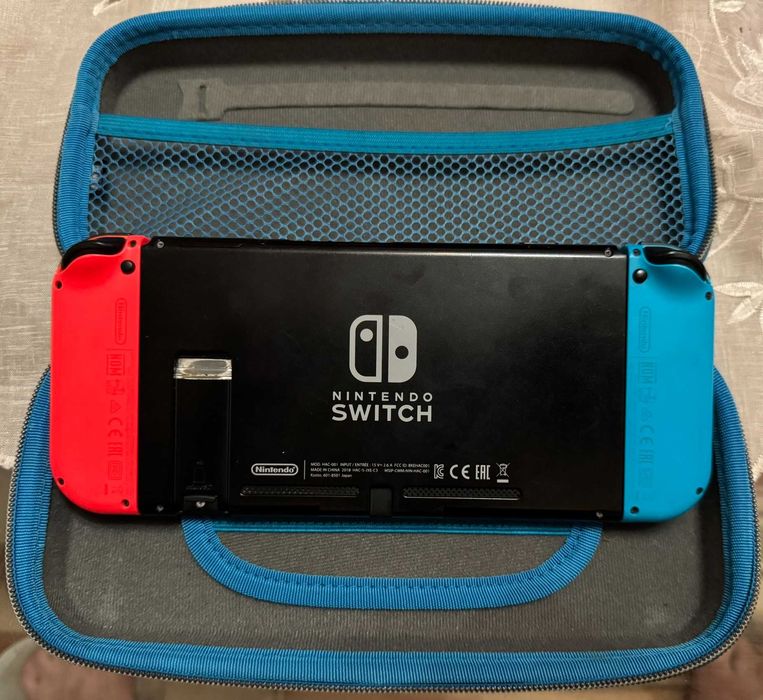 Nintendo Switch 32gb + 64 GB sd card
