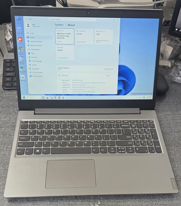 Lenovo IdeaPad L340 15.6" FHD Ryzen 3 3200U 8GB RAM SSD 256GB