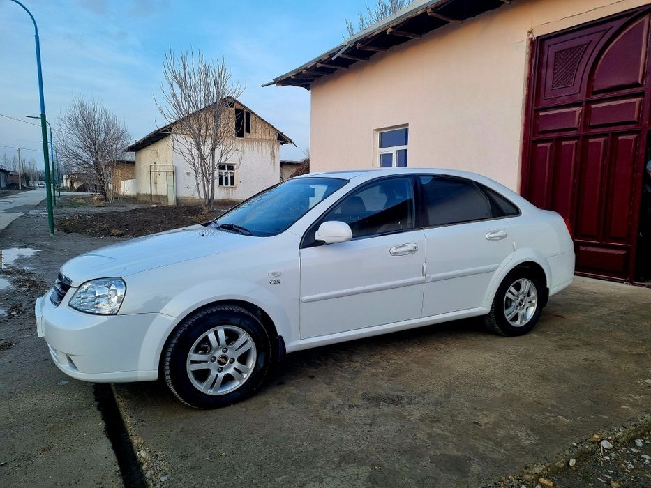 Lacetti 1.8 l yili 2010 yil probrgi 118.000 kraskasi tozza 100%