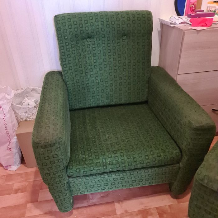 2 кресла отдам даром