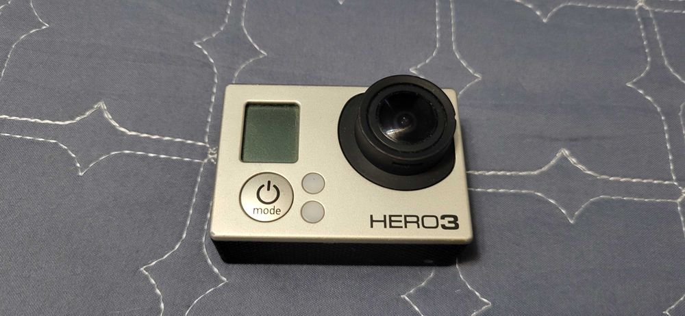 GoPRO Hiro 3 fuctionala se vinde cum se vede fara alte accesorii