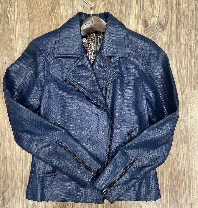 Куртка из натурального питона