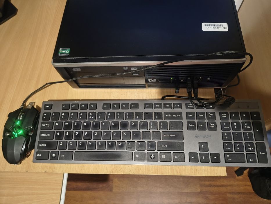 PC Calculator AMD Quad core, 8gb RAM,SSD 120 HDD 500, monitor PS4