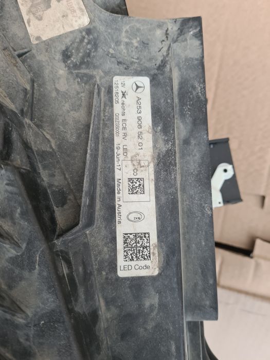 Far dreapta mercedes glc