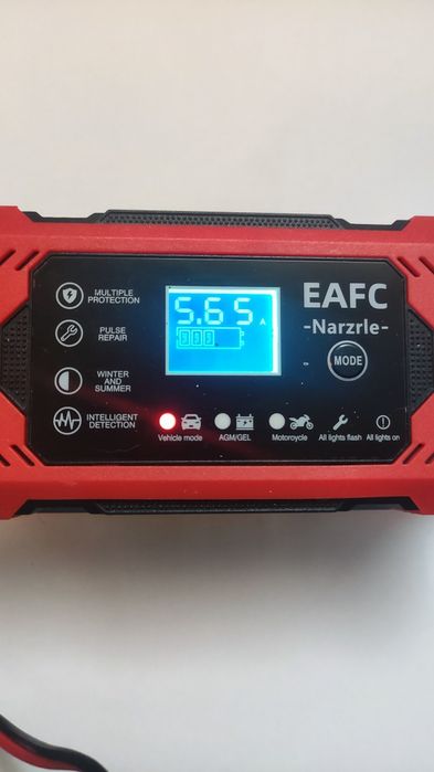 Încărcător acumulatori 6-12 Volți pentru mașină  și motocicletă