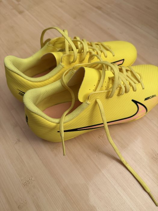 Adidași Nike Mercurial copii – mărimea 38 (24 cm) – galben neon – noi