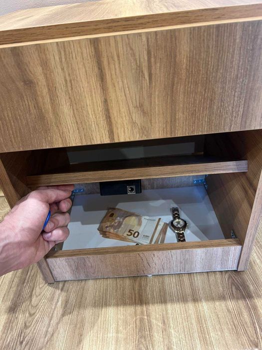 Нощно шкафче DiscreetVault с тайник