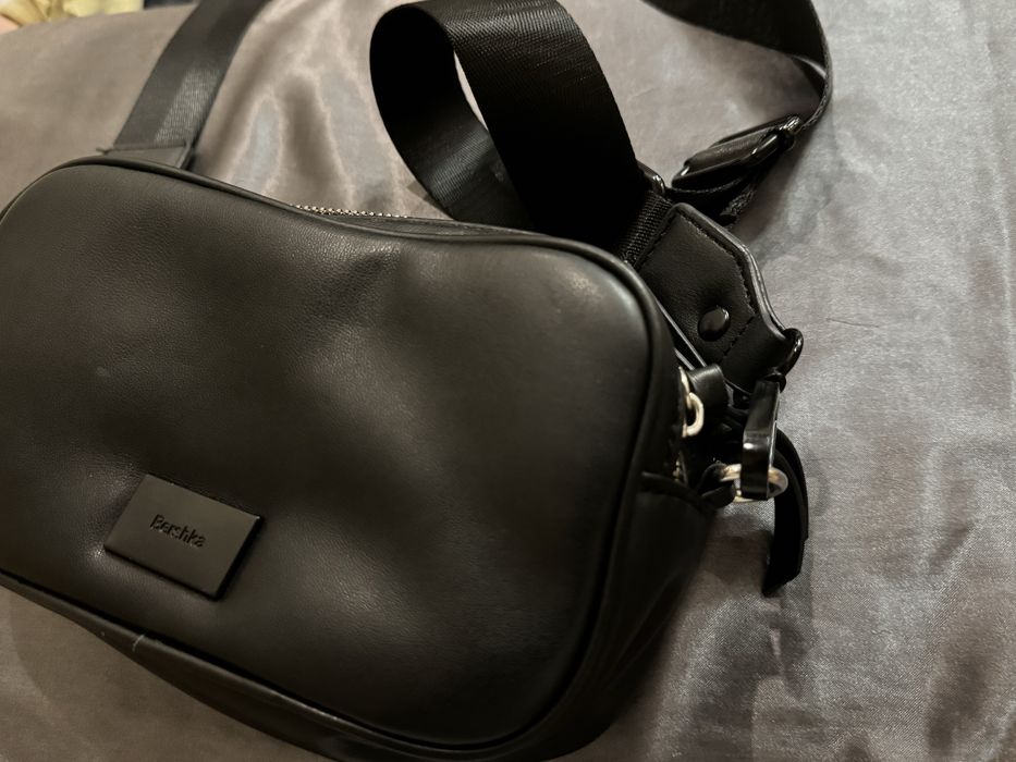 Черна чанта с 2 дръжки