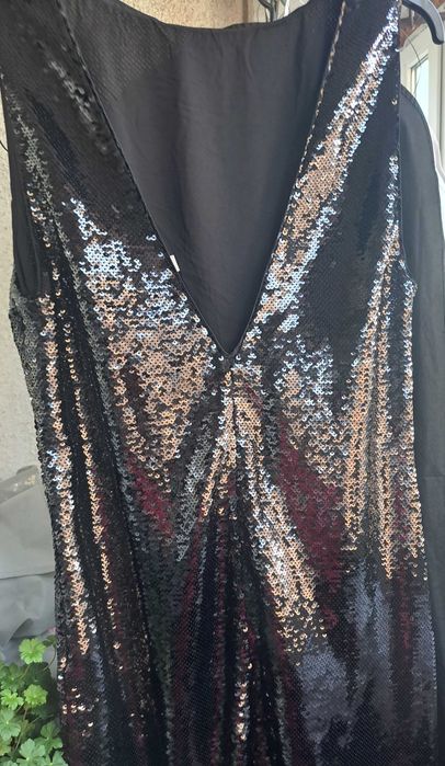 Vand rochie cu paiete H&M neagra L lungime 121 cm