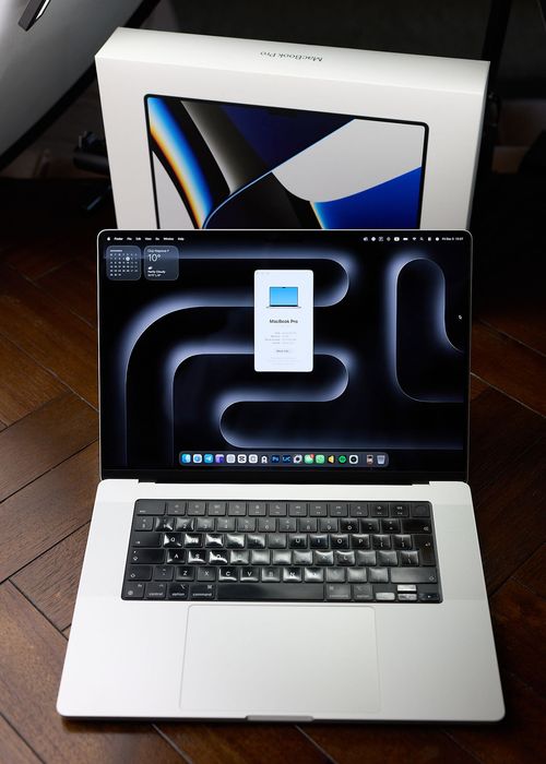 Macbook PRO 16'' M1, 16GB RAM, 1TB SSD