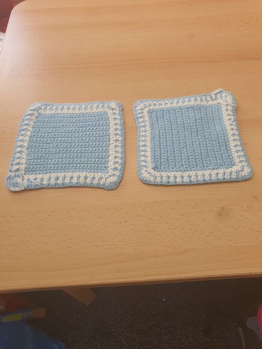 Napron de masa, mileuri din macrame, suport oale