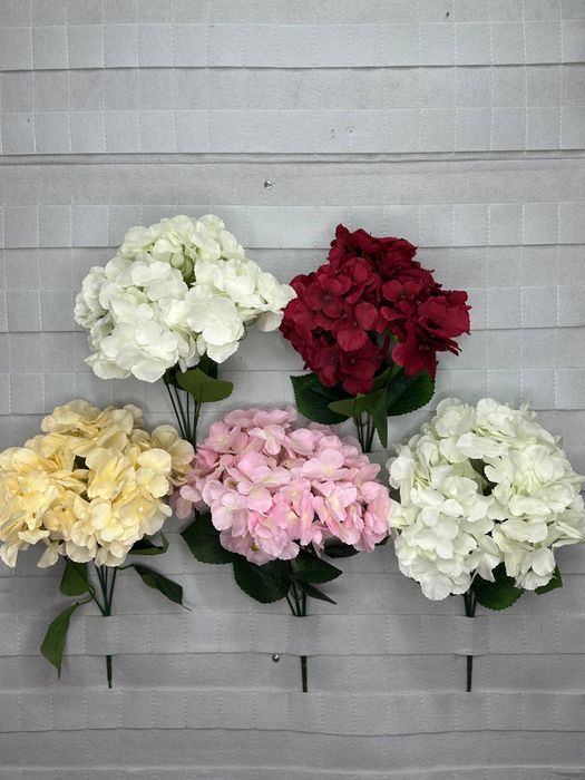 Искусственные цветы по оптовым ценам.