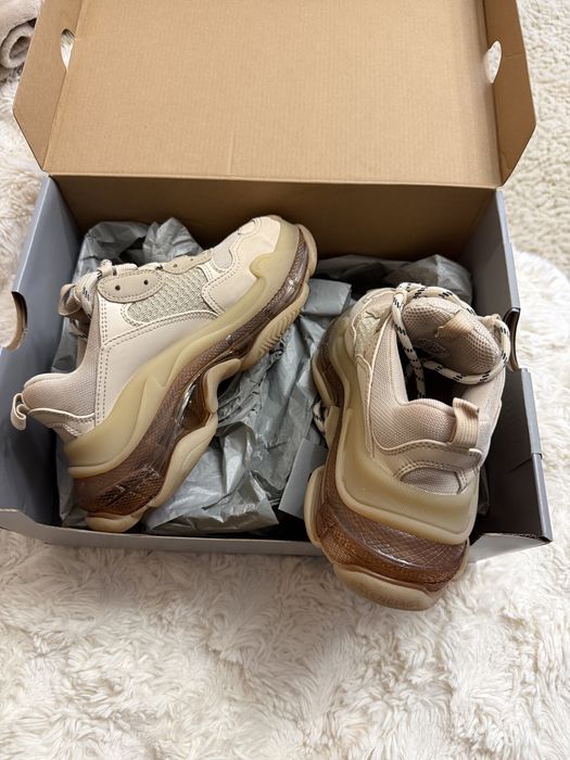 Balenciaga Triple S Bej