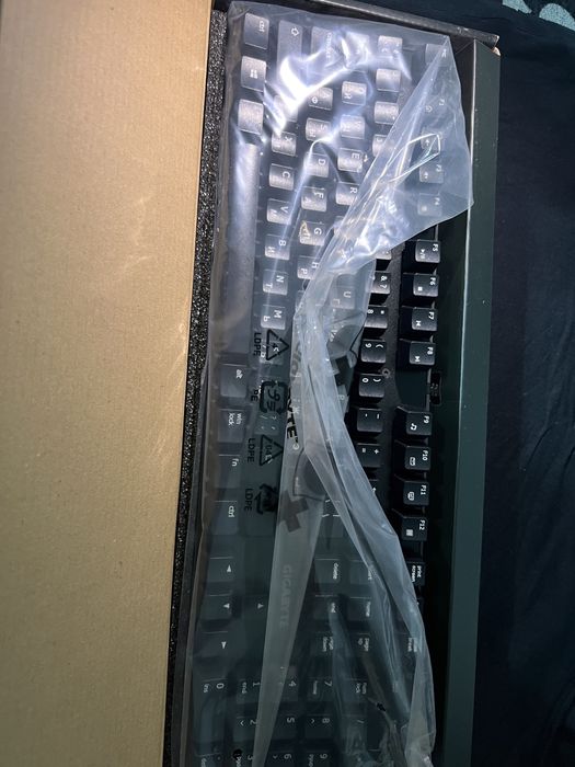 Клавиатура механическая gigabyte k83