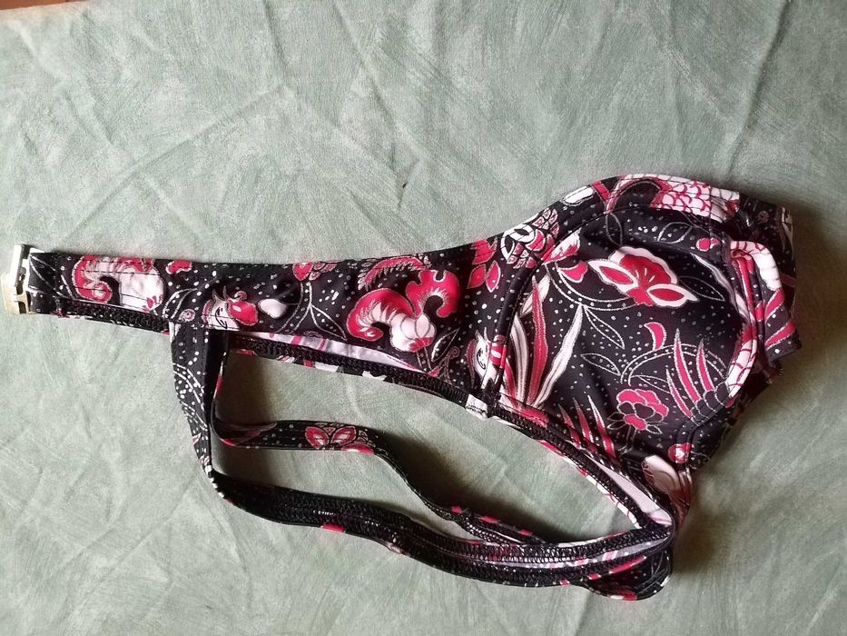Sutien Baie color, made in Hungary! Marime: M/70 cm! Nou fara etichet