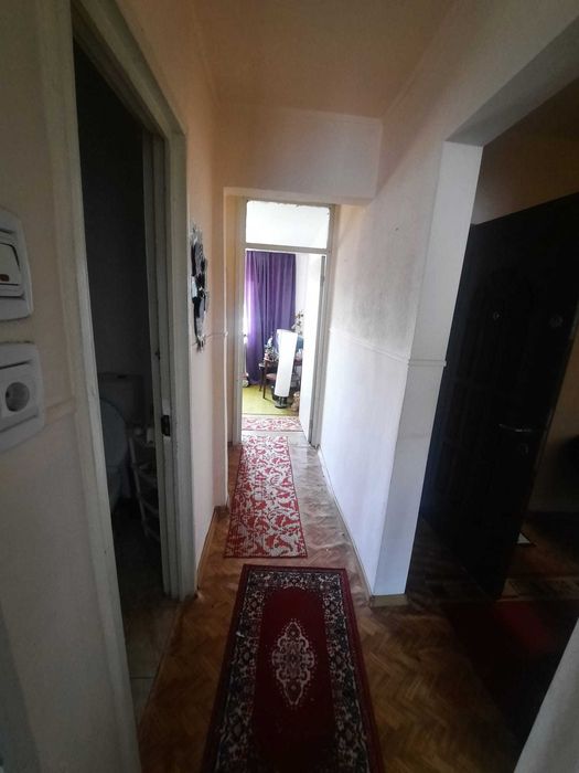 Confortabil si cu potential etaj 3 din 4 mun.Onesti