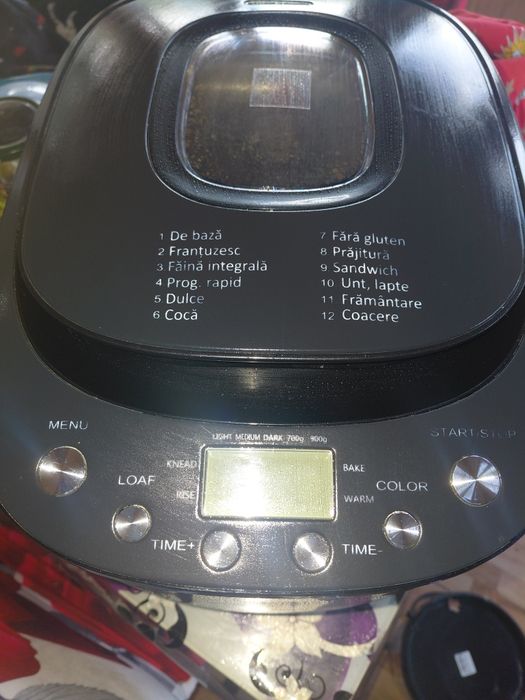Masina facut paine 900g