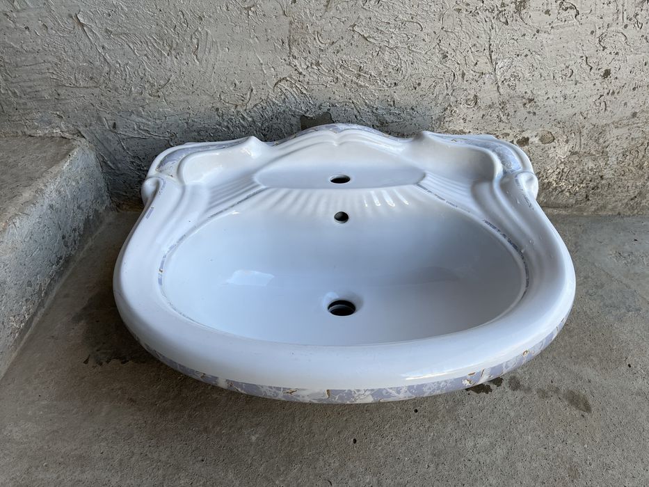 Раковина со сместителем