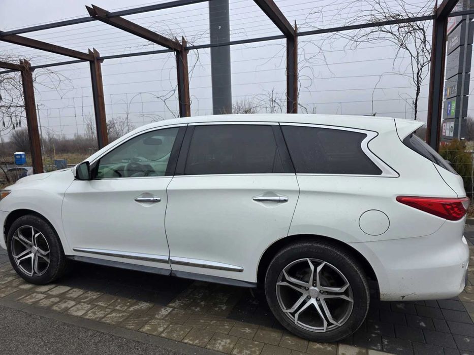Infiniti JX35 2013г.