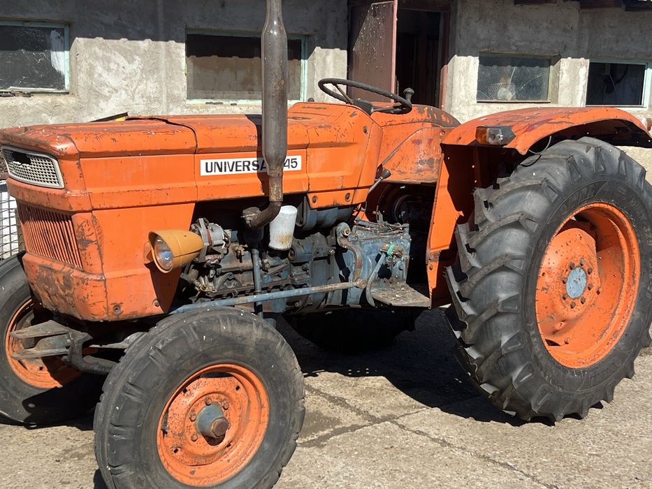 Universal 445 import Olanda