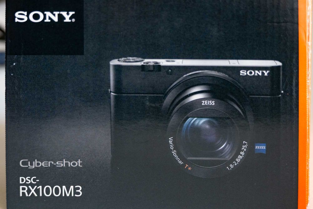 Sony Cyber-Shot RX100 M3, aparat foto compact