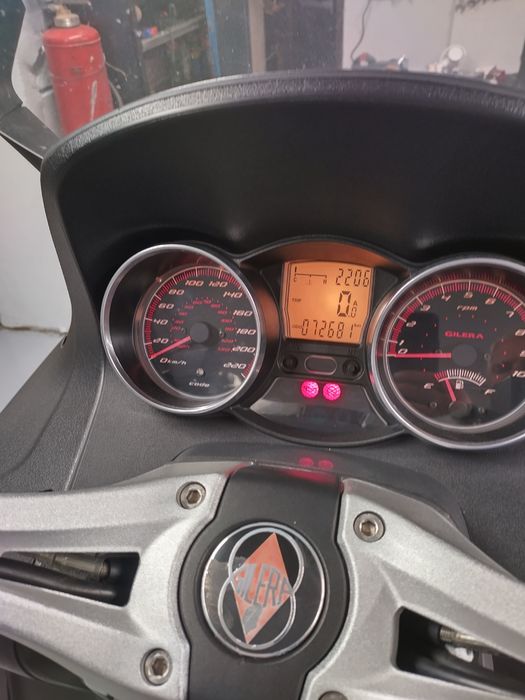 Gilera gp800 скутер