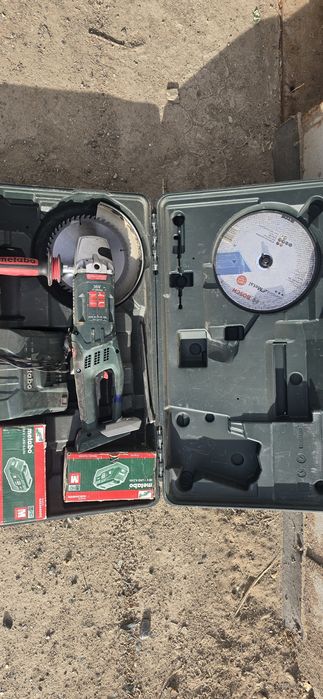 Продам аккумуляторнуя болгарку Metabo