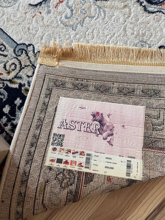Продаю два ковра в отличном состоянии