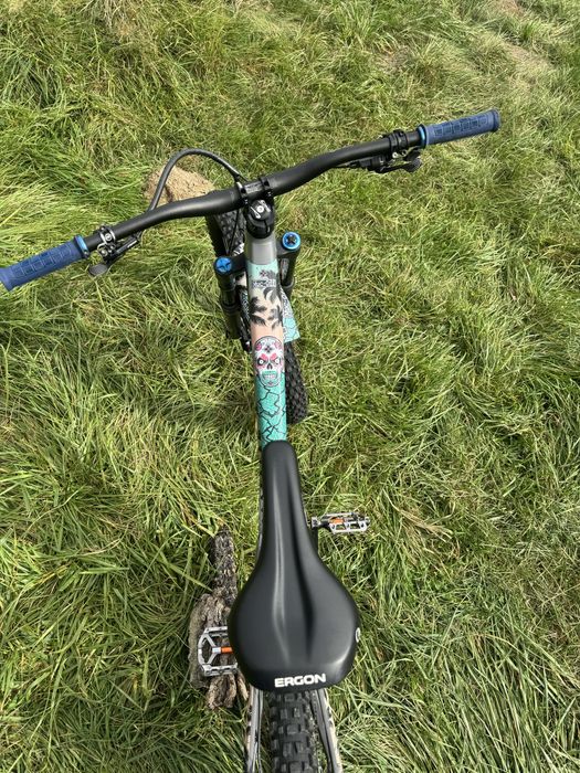 Bicicleta YT Capra Al comp