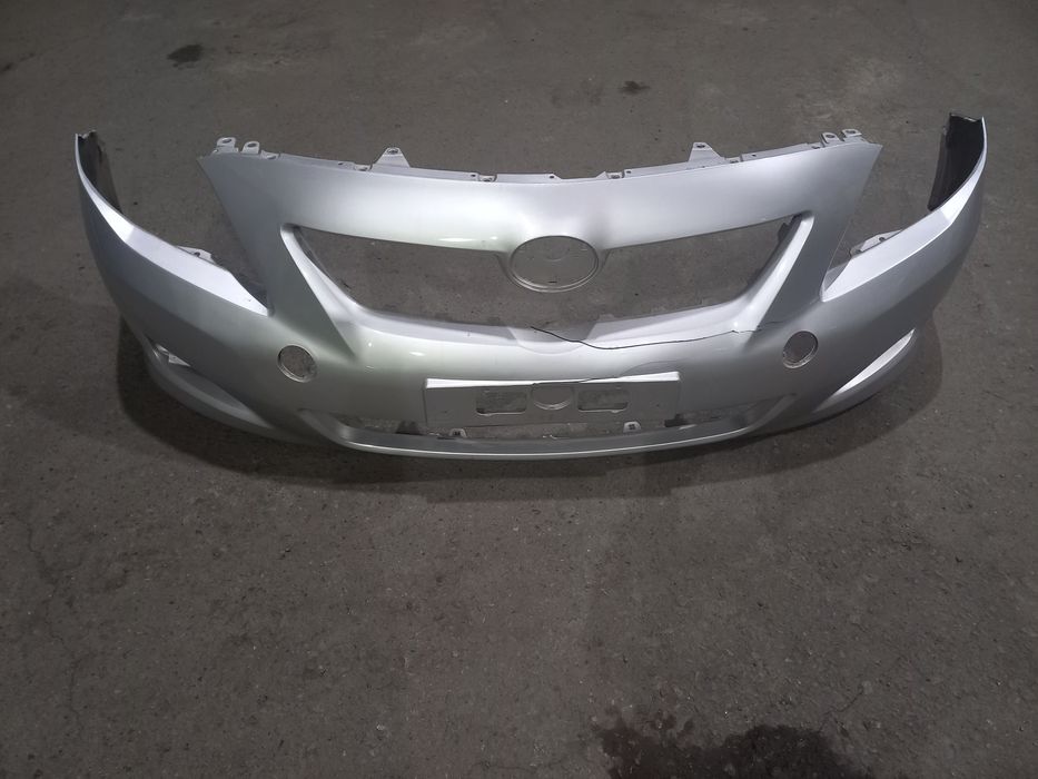 Продам бампер Toyota Carolla