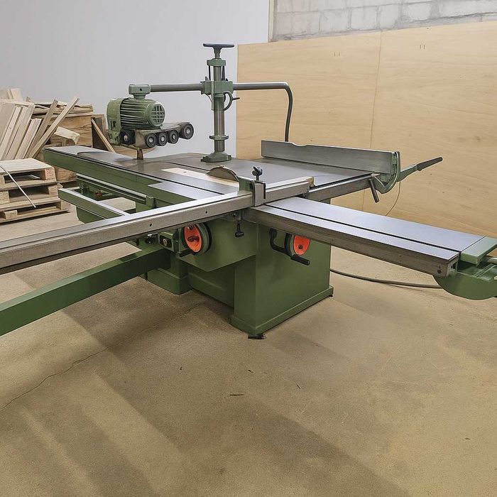 Masina combinata de tamplarie