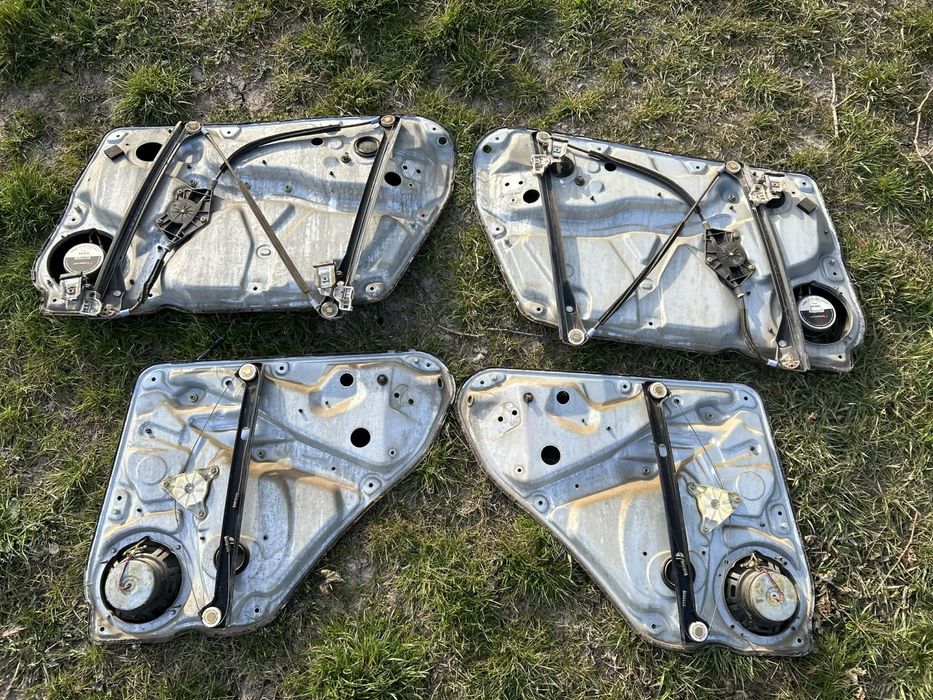 Стъклоповдигачи/Тави за врати VW Passat B5.5 2001/2005 Година