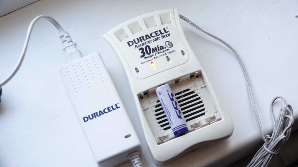 зарядное устройство Duracell.АА,ААА Charger
