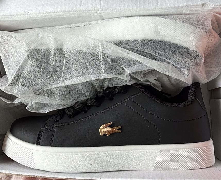 продам кеды Lacoste.