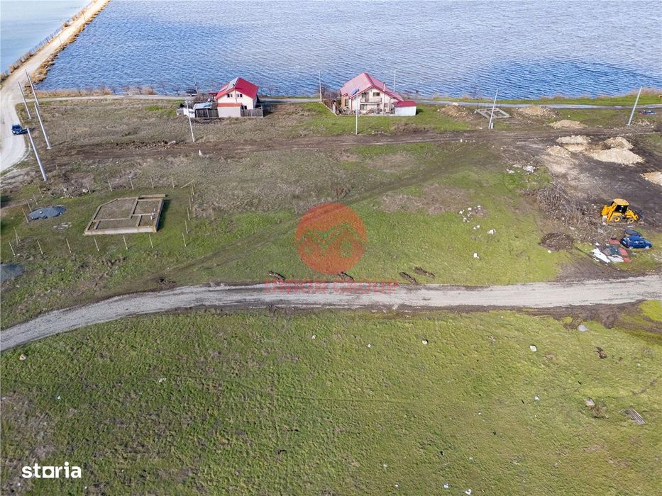 Teren Intravilan 2380 mp Langa Lac, Corbu